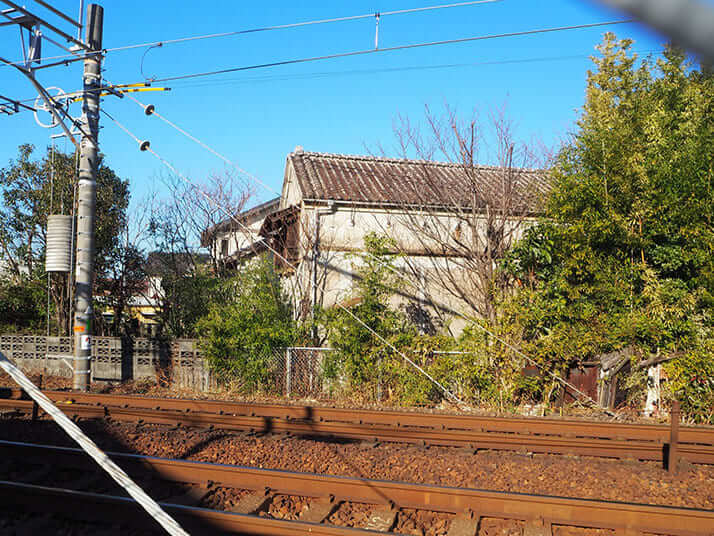 事件当時から残る橋本家の土蔵