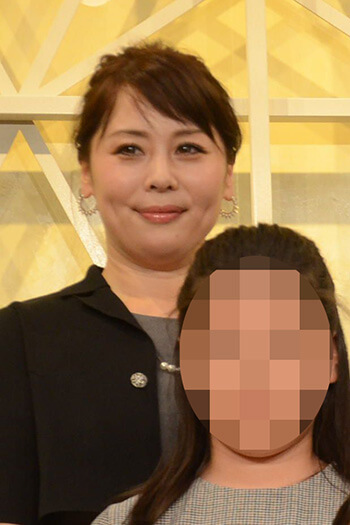 元嘉風 妻 が長女暴行で逮捕 ママ友の美容整形をバラしトラブルにもなっていた デイリー新潮