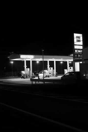 ガソリンスタンド