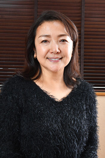 グラム 原 日出子 インスタ 「青天を衝け」で圧倒的な存在感！原日出子が脱いでいた“伝説のカレンダー”