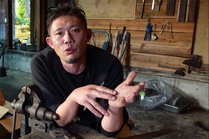 鬼滅の刃 蛇柱 伊黒小芭内 恋柱 甘露寺蜜璃の日輪刀を刀鍛冶が製作 ニフティニュース