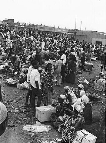 キガリのマルシェ(露天市場)