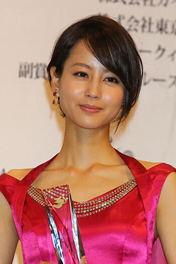 堀北真紀　流出 堀北、知英、高杉、岡田健史…人材流出続く「スウィートパワー」社長の存在は“親以上”（3ページ目） | デイリー新潮