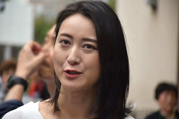 小川彩佳