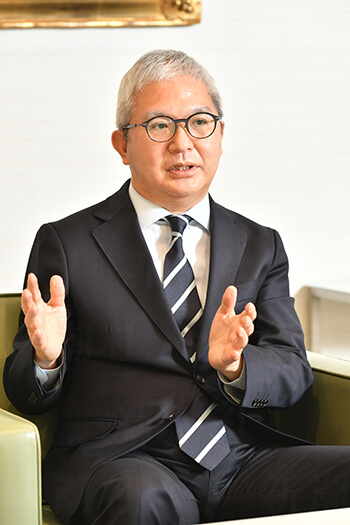 デバイス から ソリューション の会社へ 佐藤慎次郎 テルモ株式会社代表取締役社長ceo 佐藤優の頂上対決 デイリー新潮