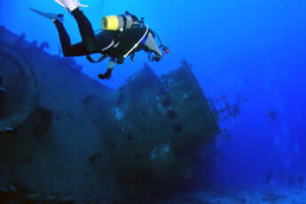 水中考古学『沈没船博士、海の底で歴史の謎を追う』