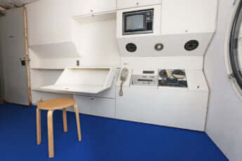 中銀カプセルタワービル9