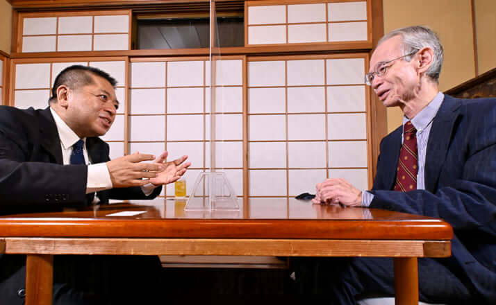 阿川尚之、佐藤優