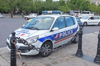 フランス（パリ）のパトカー