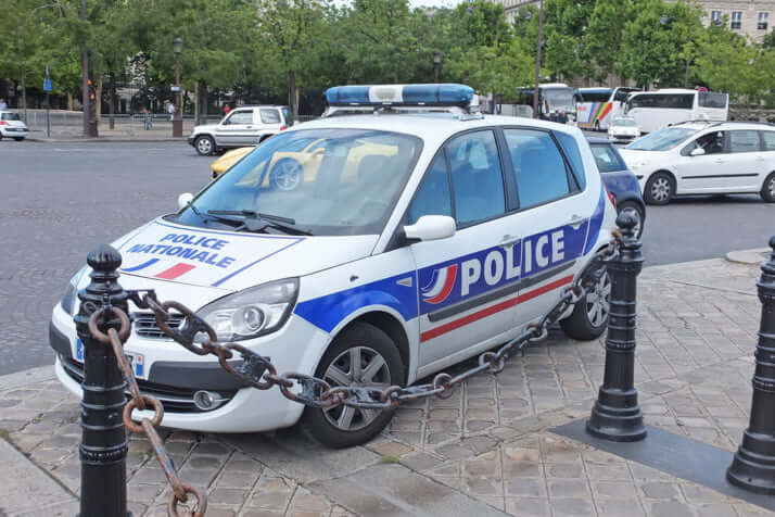 フランス（パリ）のパトカー