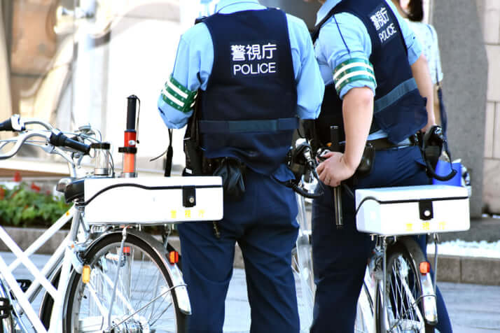 警察官