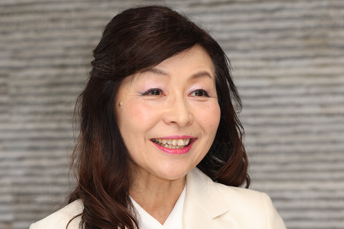 日用品の会社から 空気ビジネス総合企業 へ 鈴木貴子 エステー代表執行役社長 佐藤優の頂上対決 デイリー新潮