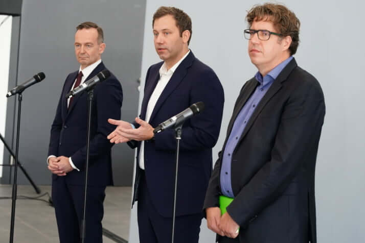 ドイツ「3党連立政権」樹立の鍵を握る「CO2と財政赤字」