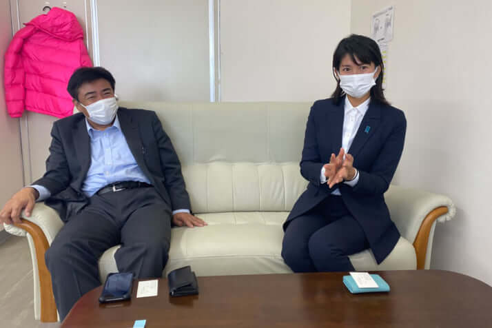 森下千里　衆議院議員　抱き枕　正規品　未使用 森下千里 衆議院議員 抱き枕 正規品 未使用 - メルカリ