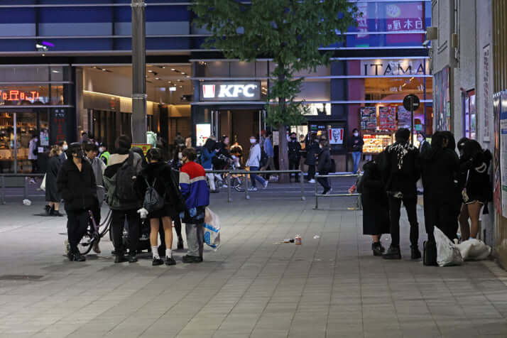 トー 横 新宿 新宿・歌舞伎町が自殺スポットに…若者が集まる“トー横”の問題点