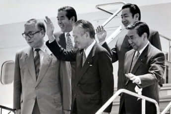 河野洋平、橋本龍太郎、園田博之、村山富市、武村正義