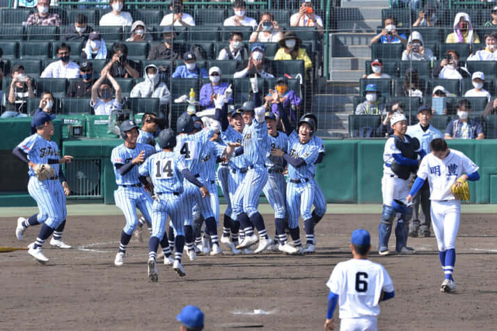 東海大相模と明豊（選抜高校野球大会）