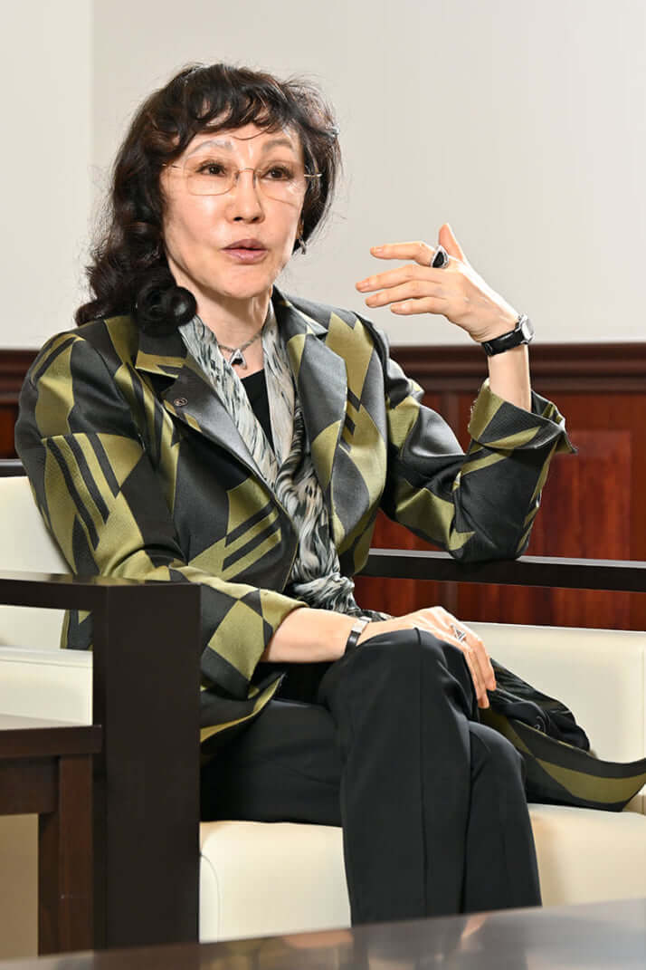 襟川恵子