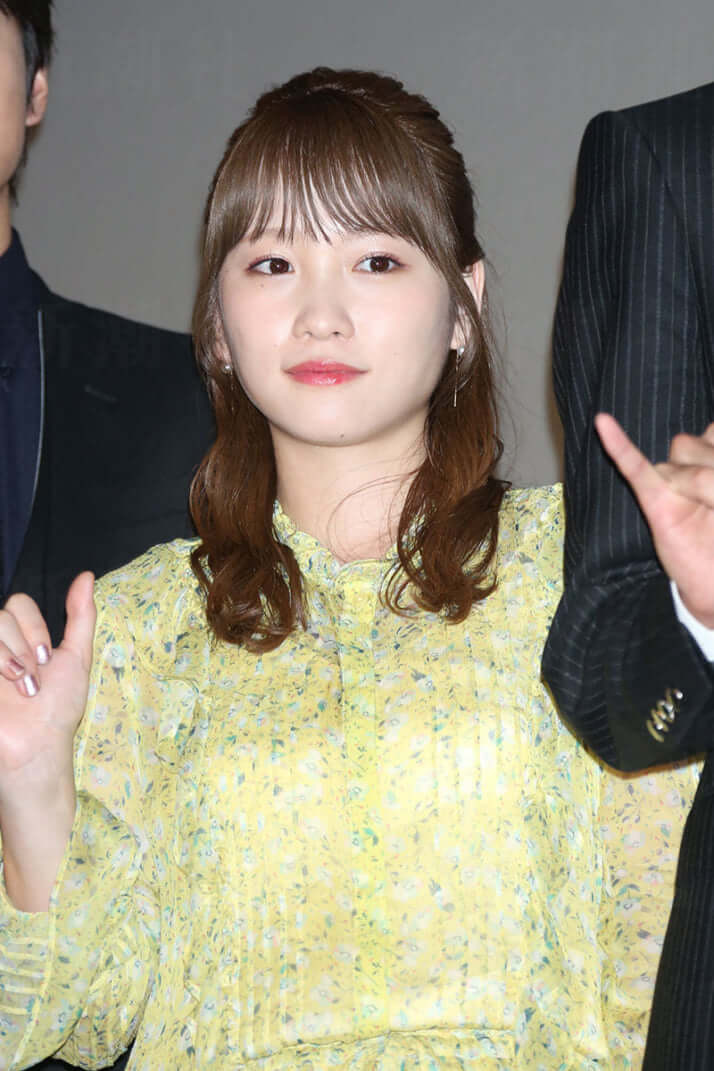 川栄李奈