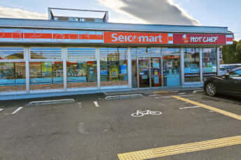 コンビニ店内調理3