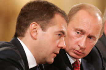 プーチン首相、メドヴェージェフ大統領（二頭体制）