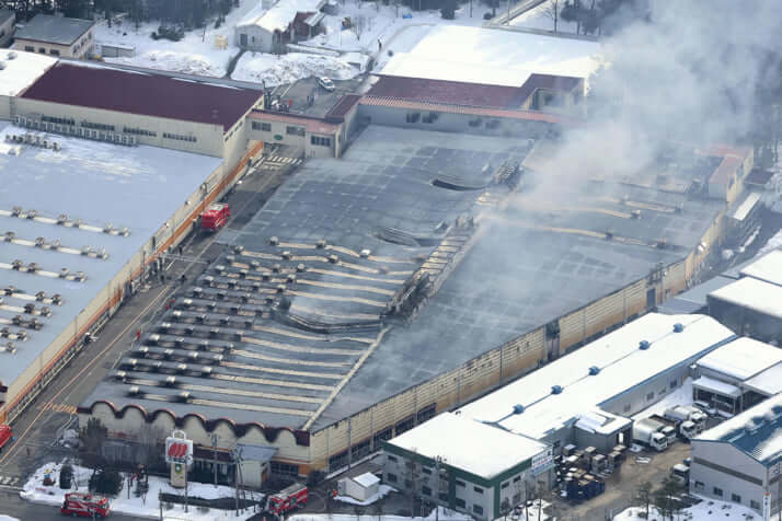 三幸製菓荒川工場の火災現場