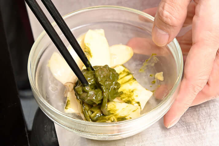 エリンギのバターソテー鮑肝ベース塩辛和え　レシピ2