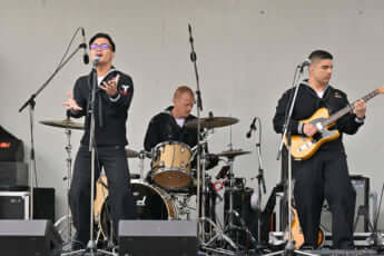 14号グラビア米国人お花見_4