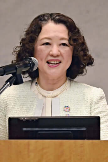 芳野友子