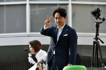 21号グラビア小泉進次郎_3