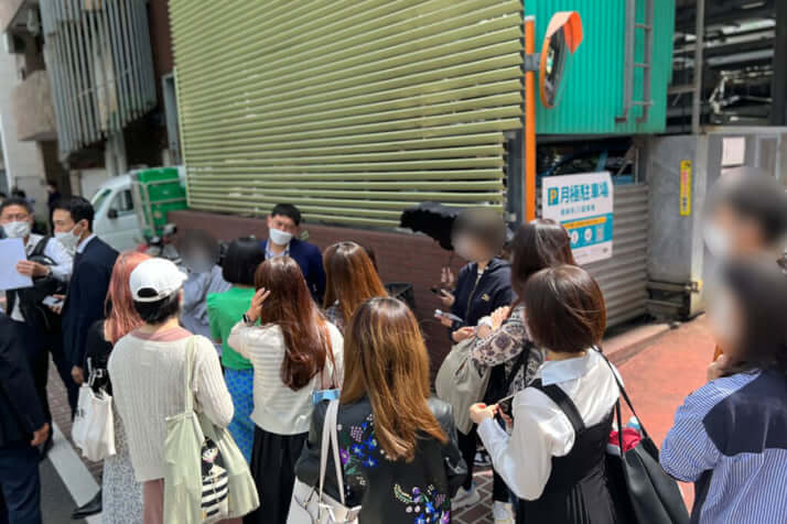 東京・麻布の韓国領事館前