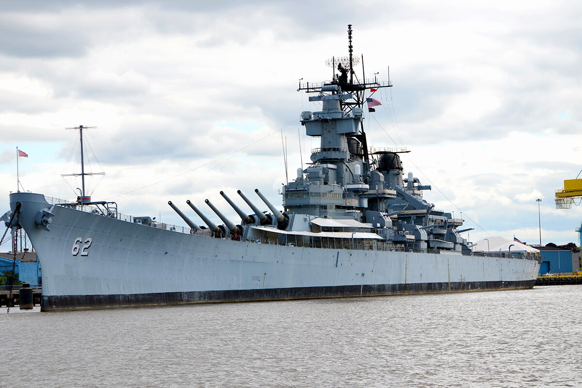 日本の港に核を搭載した米艦船が？ 難局で海上保安庁が見せた