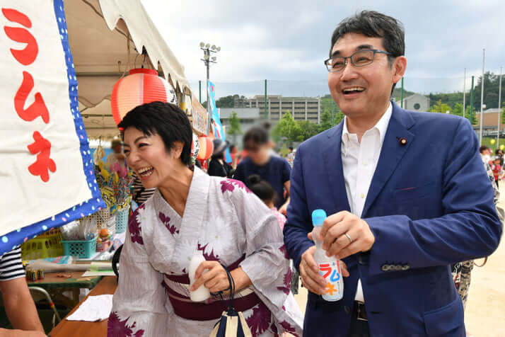 河井案里、河井克行