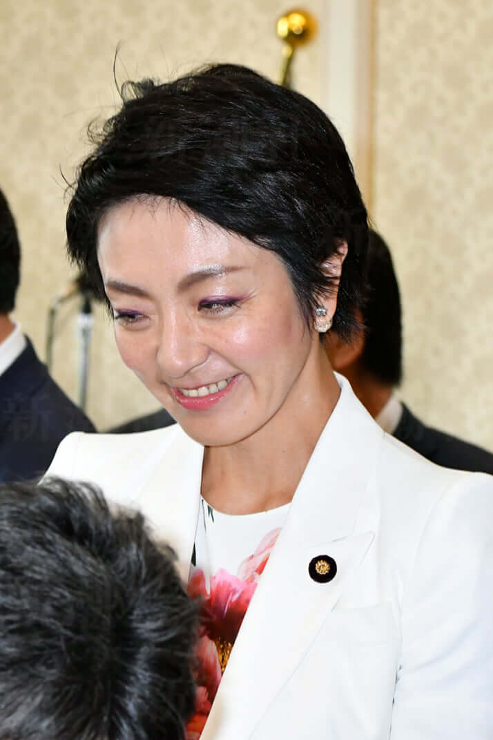 河井案里