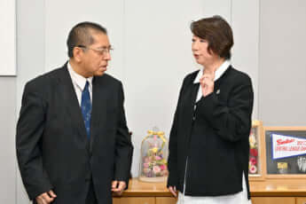 檜原麻希、佐藤優