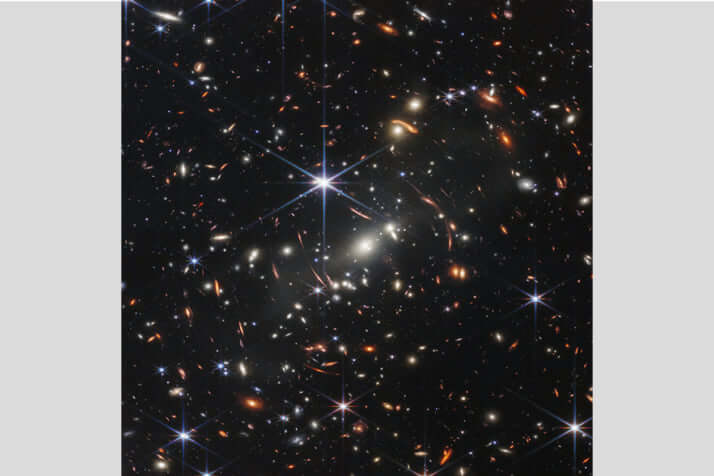 約46億年前の銀河団〈SMACS0723〉の姿／ジェイムズ・ウェッブ宇宙望遠鏡が撮影