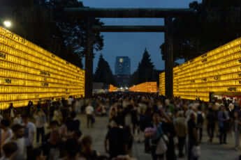 靖国神社「みたままつり」