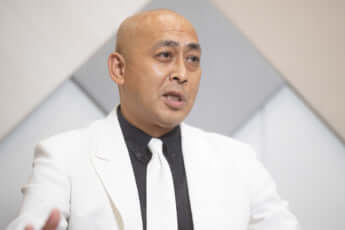 錦鯉（長谷川雅紀）