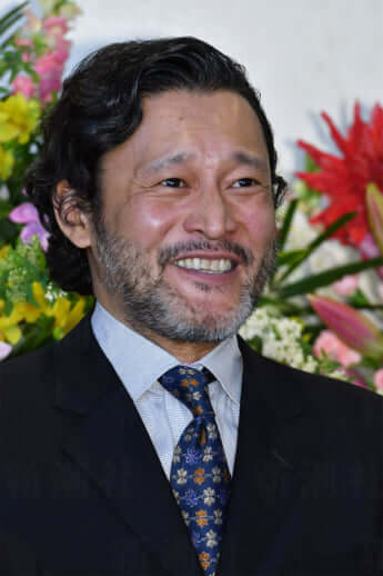 横田栄司