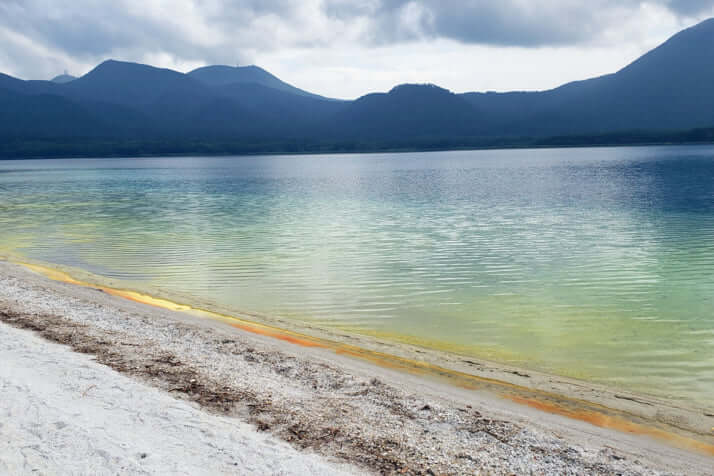 極楽浜・宇曾利湖