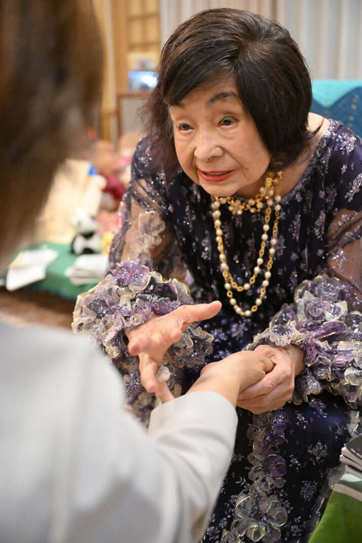 室井摩耶子