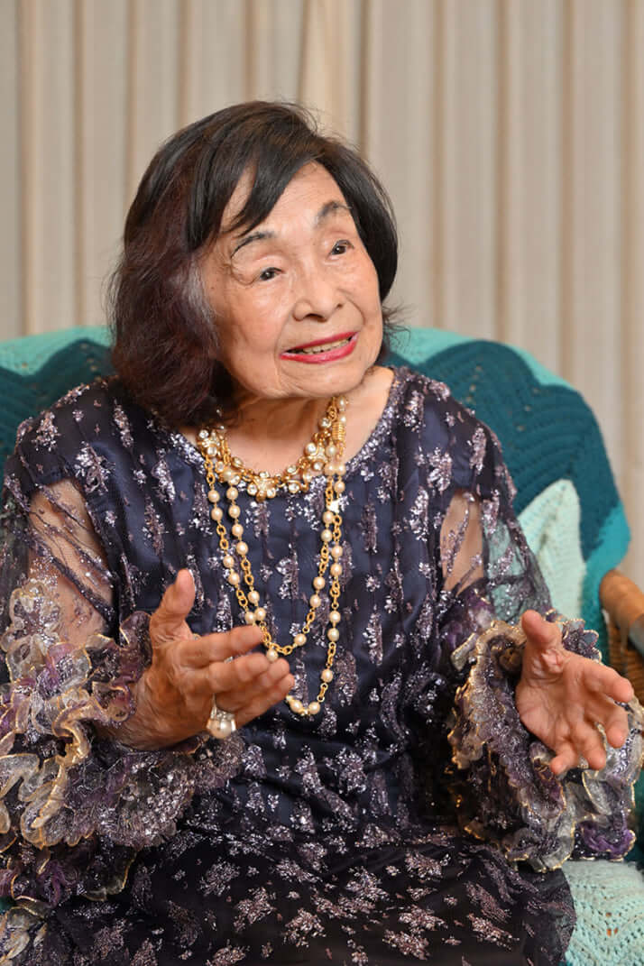 室井摩耶子