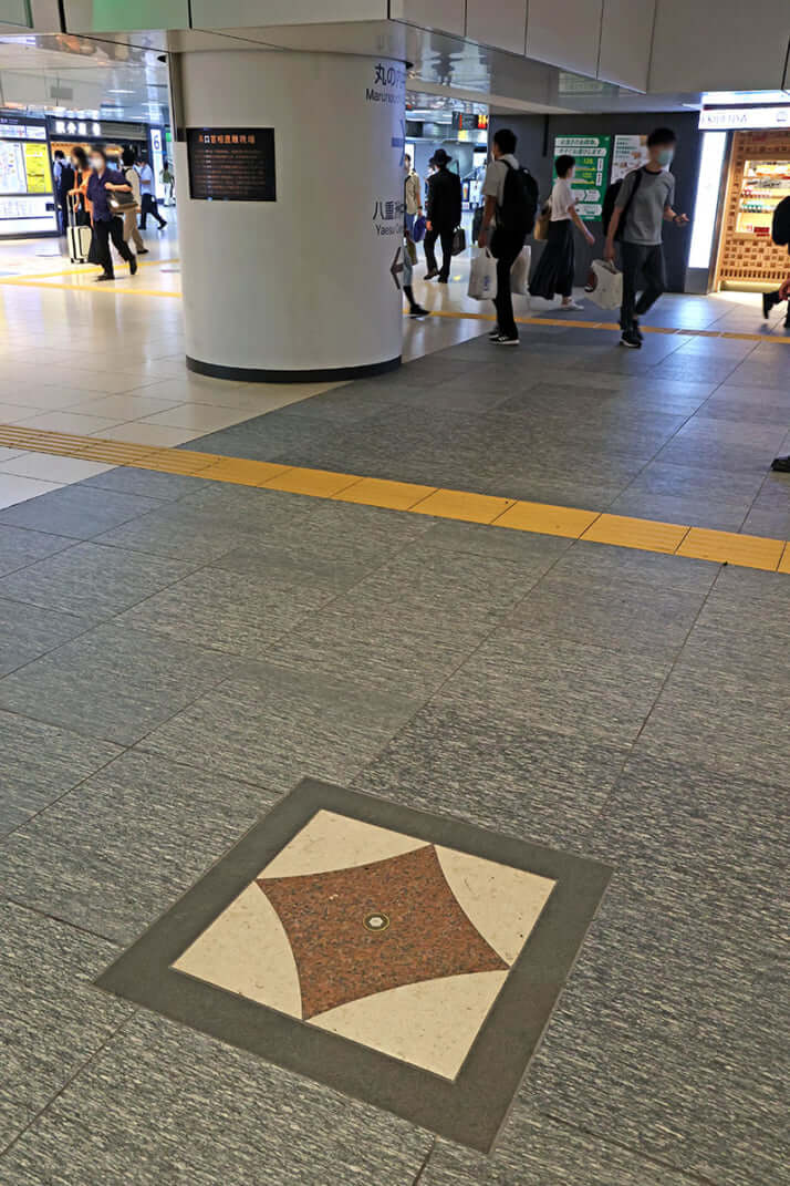 東京駅の「浜口首相遭難現場」