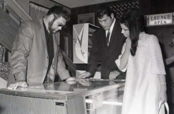 アントニオ猪木