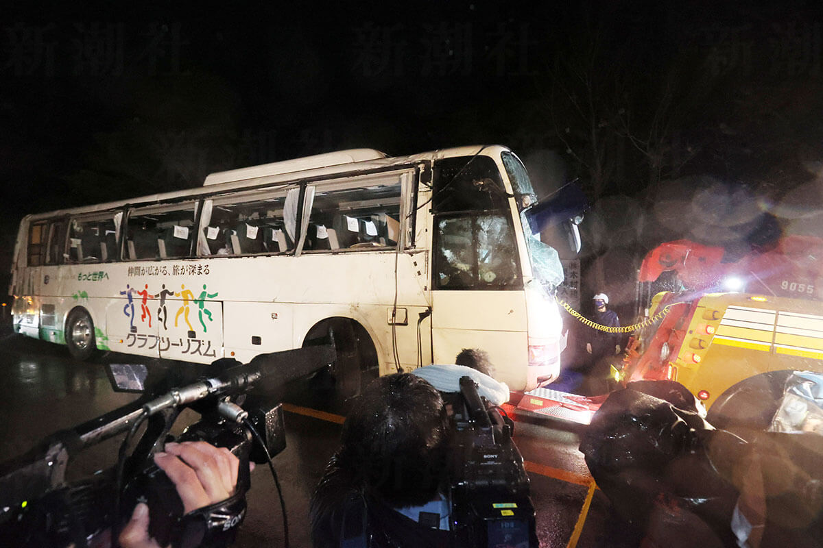 観光バス横転事故 渦中の「三ツ星」観光の元運転手が指摘