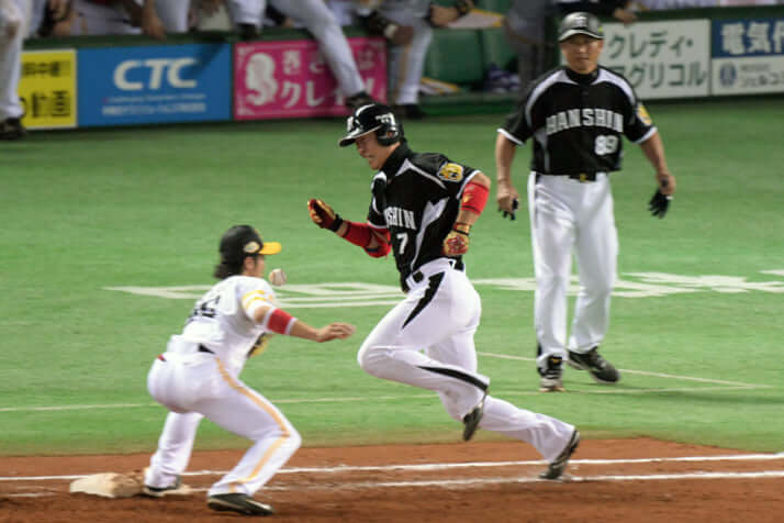 気絶したチームメイトを介抱する間に決勝点…日本シリーズの勝敗を決