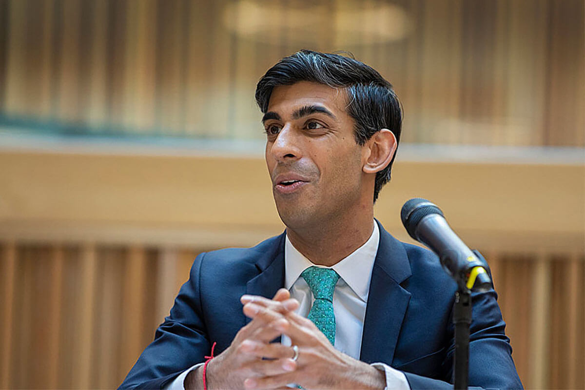 スナク新首相を苦しめるサッチャーの呪縛 「社会なんてものはない」 デイリー新潮