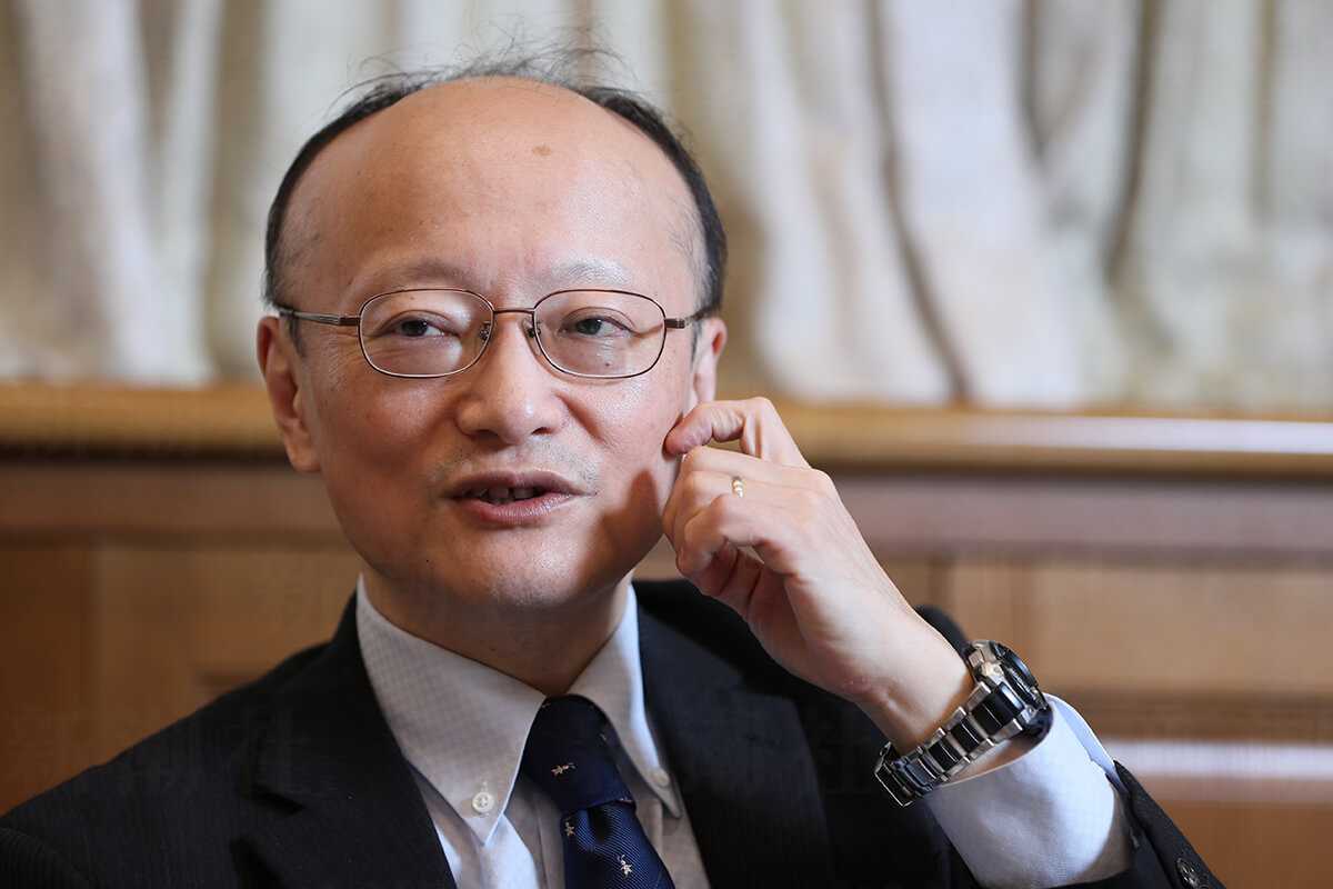 為替介入で4兆円の大儲け すご腕FXトレーダー顔負けの手腕、神田財務官の素顔とは | デイリー新潮