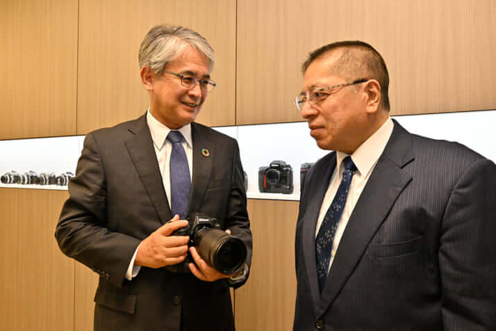 馬立稔和、佐藤優