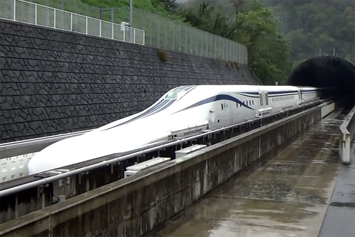 どうなるリニア問題(2020年に公開された車両)